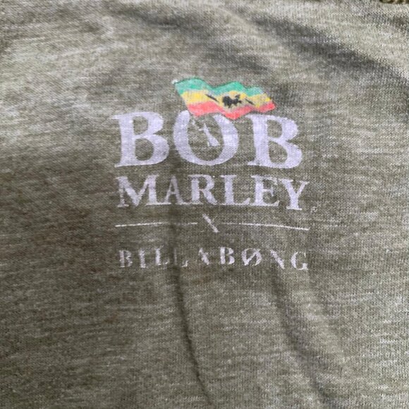 Bob Marley and the Wailers- Tour 1980 -BIllabong t shirt- size medium - Picture 2 of 3